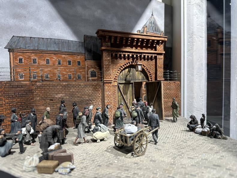 Макет «в'язниця»