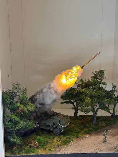 Макет «Караючий меч чи відповідь». Автор Є.Капука