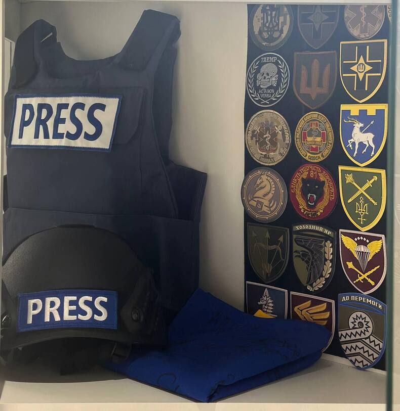 Каска та бронежилет американського режисера